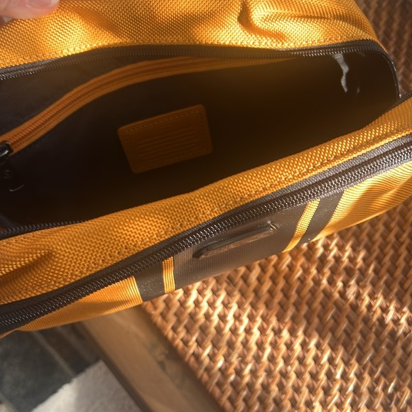 NWOT MINI by TUMI Yellow Travel Case - Picture 5 of 9